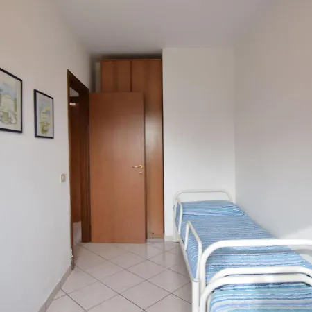 Acquamarina-2 By Interhome